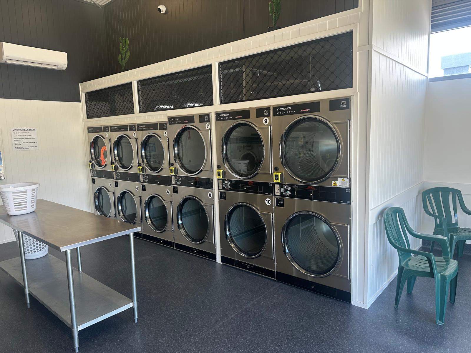 CharliesCarWash-DogWash-Laundromat (3)